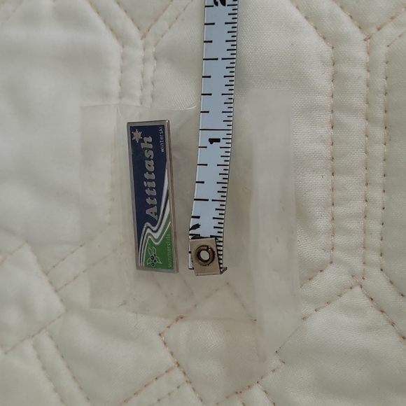 Never Opened Vintage Attitash Ski Resort Pin New Hampshire - Picture 3 of 4